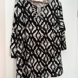 Avenue Monochrome Geometric Women's Tunic